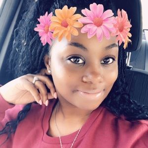 Meet your Posher, Aronya